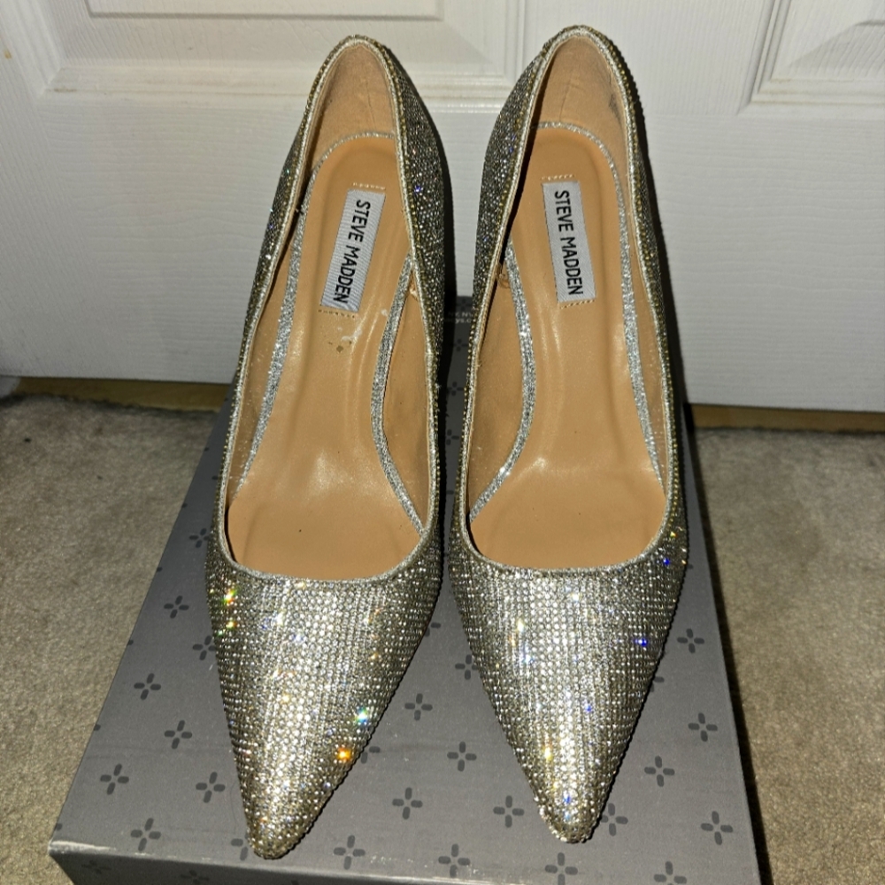 Steve Madden Glittering Rhinestone Silver Heels